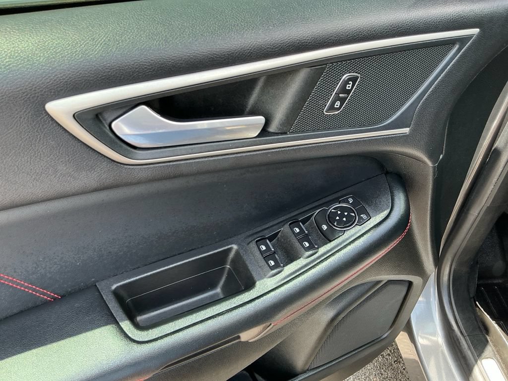 Certified 2022 Ford Edge ST-Line AWD/4WD image 16