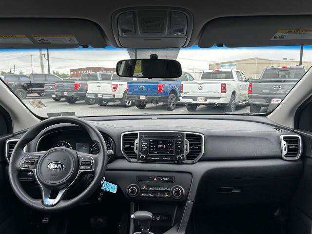 Used 2018 Kia Sportage LX AWD/4WD image 16