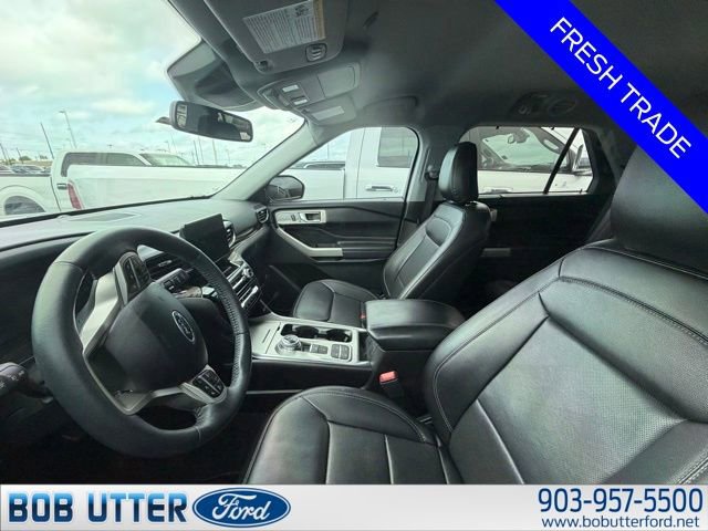 Certified 2024 Ford Explorer Limited RWD image 5