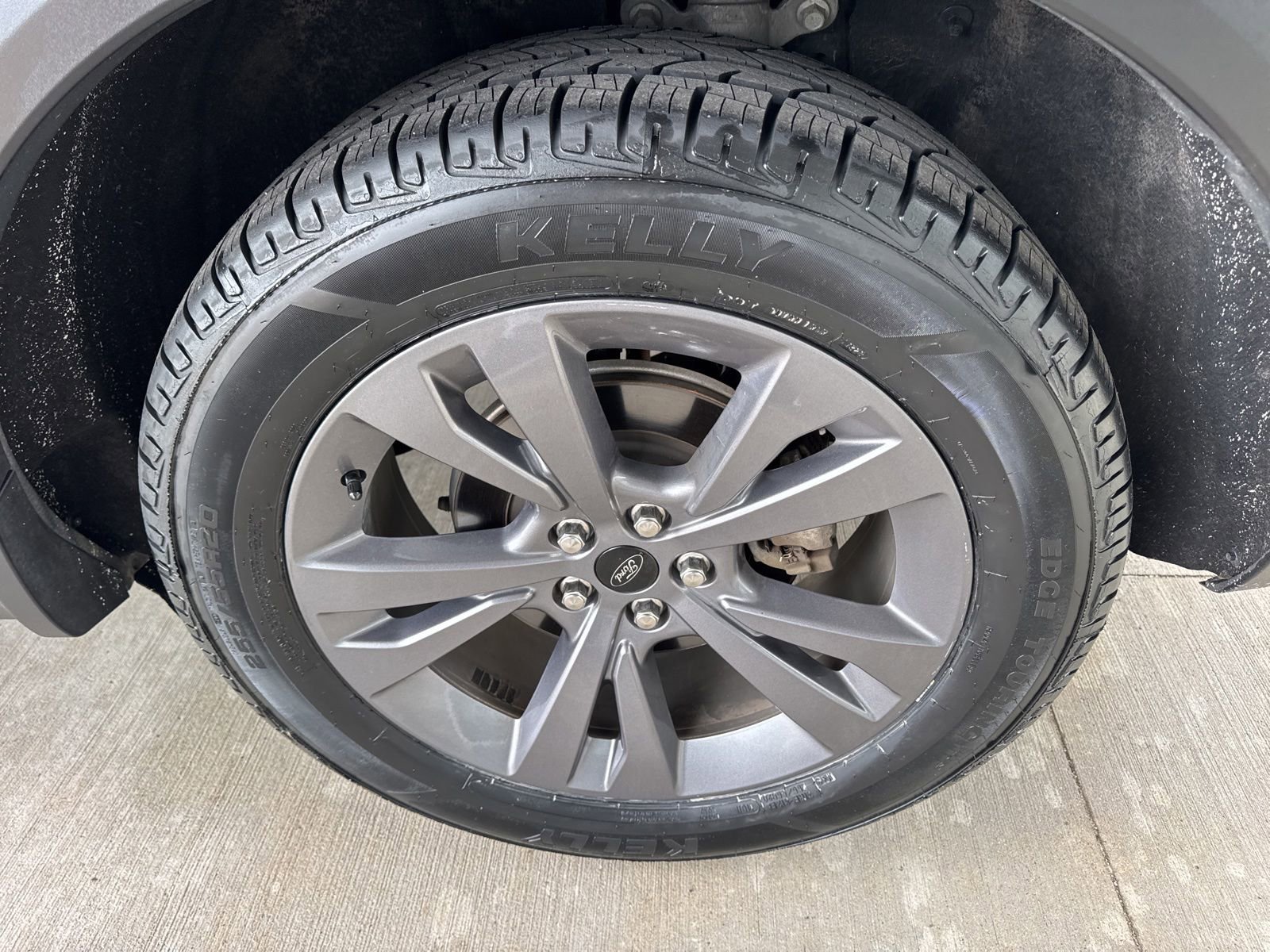 Certified 2025 Ford Explorer Active w/ Active Comfort Package AWD/4WD image 19
