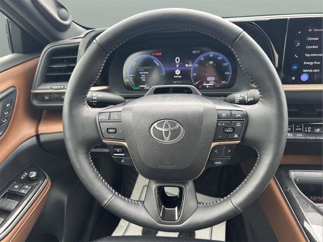 Used 2025 Toyota Crown w/ Advanced Technology Package AWD/4WD image 22