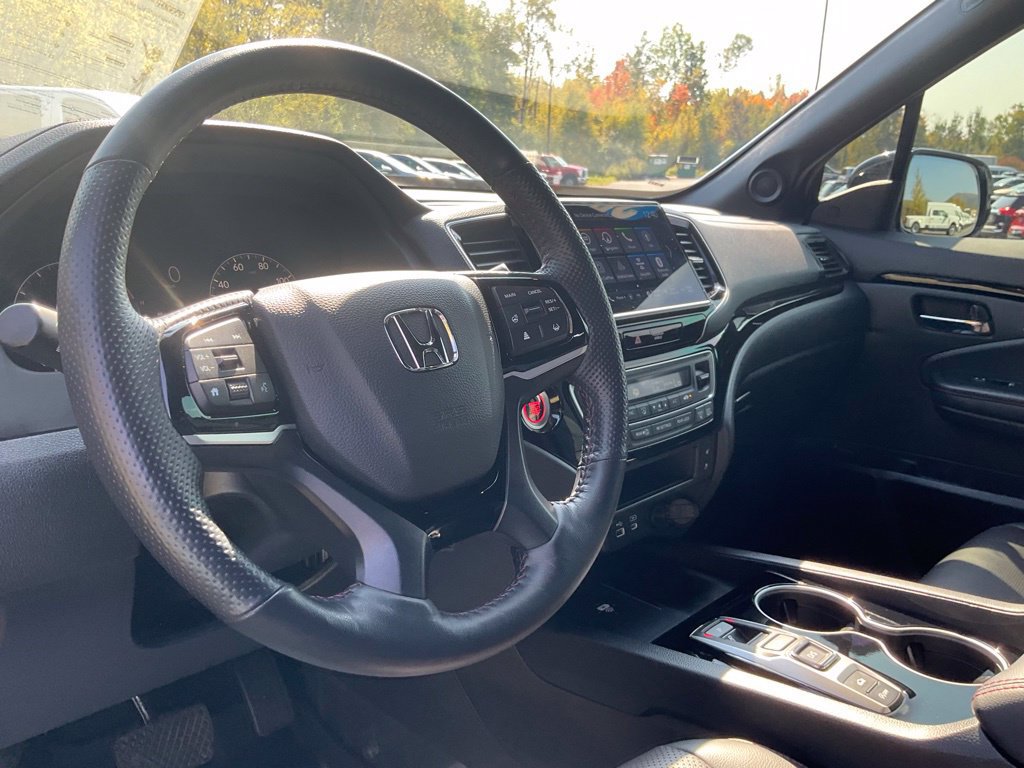 Used 2025 Honda Ridgeline Black Edition image 18