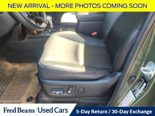 Used 2022 Toyota 4Runner TRD Off-Road Premium AWD/4WD image 14