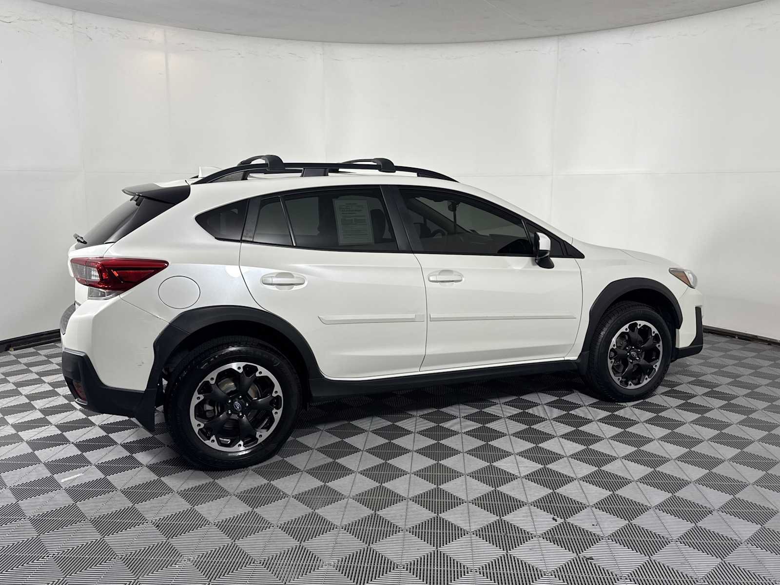 Used 2021 Subaru Crosstrek 2.0i Premium w/ Popular Package #2 AWD/4WD image 7