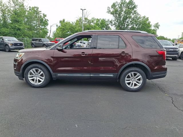 Certified 2018 Ford Explorer XLT w/ Equipment Group 202A AWD/4WD image 7