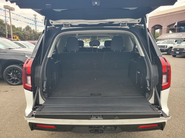 Certified 2025 Ford Expedition Max Active AWD/4WD image 8