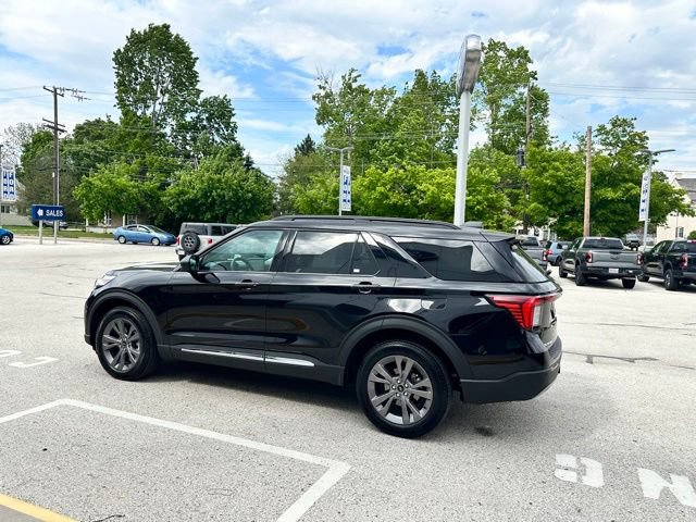Certified 2025 Ford Explorer Active w/ Active Comfort Package AWD/4WD image 10