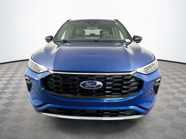 Certified 2023 Ford Escape ST-Line w/ Tech Pack #1 AWD/4WD image 5
