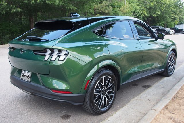 Certified 2025 Ford Mustang Mach-E Premium AWD/4WD image 7