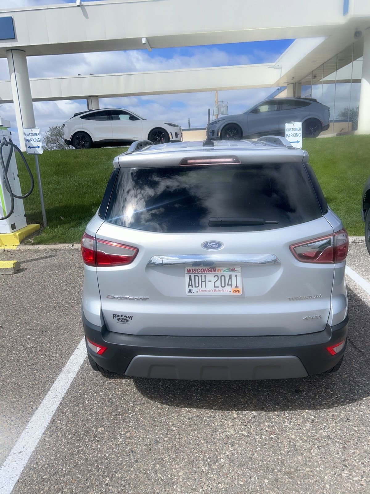 Certified 2018 Ford EcoSport Titanium w/ Titanium Cold Weather Package image 3