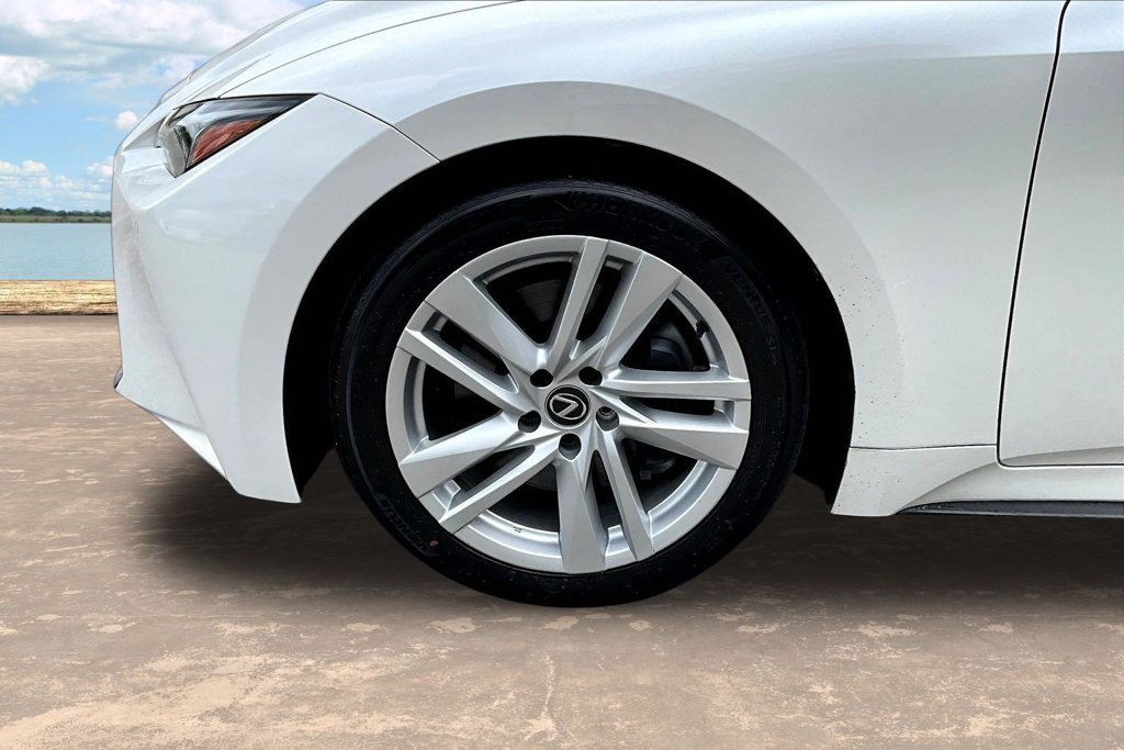 Used 2023 Lexus IS 300 w/ Comfort Package RWD image 36