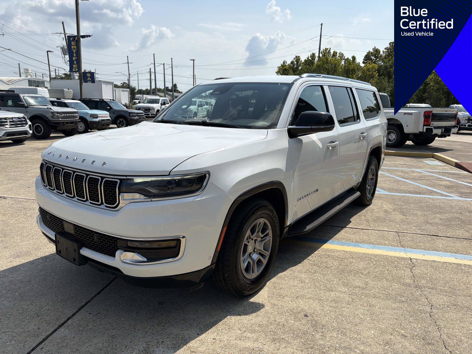 Used 2024 Jeep Wagoneer L 4WD image 5
