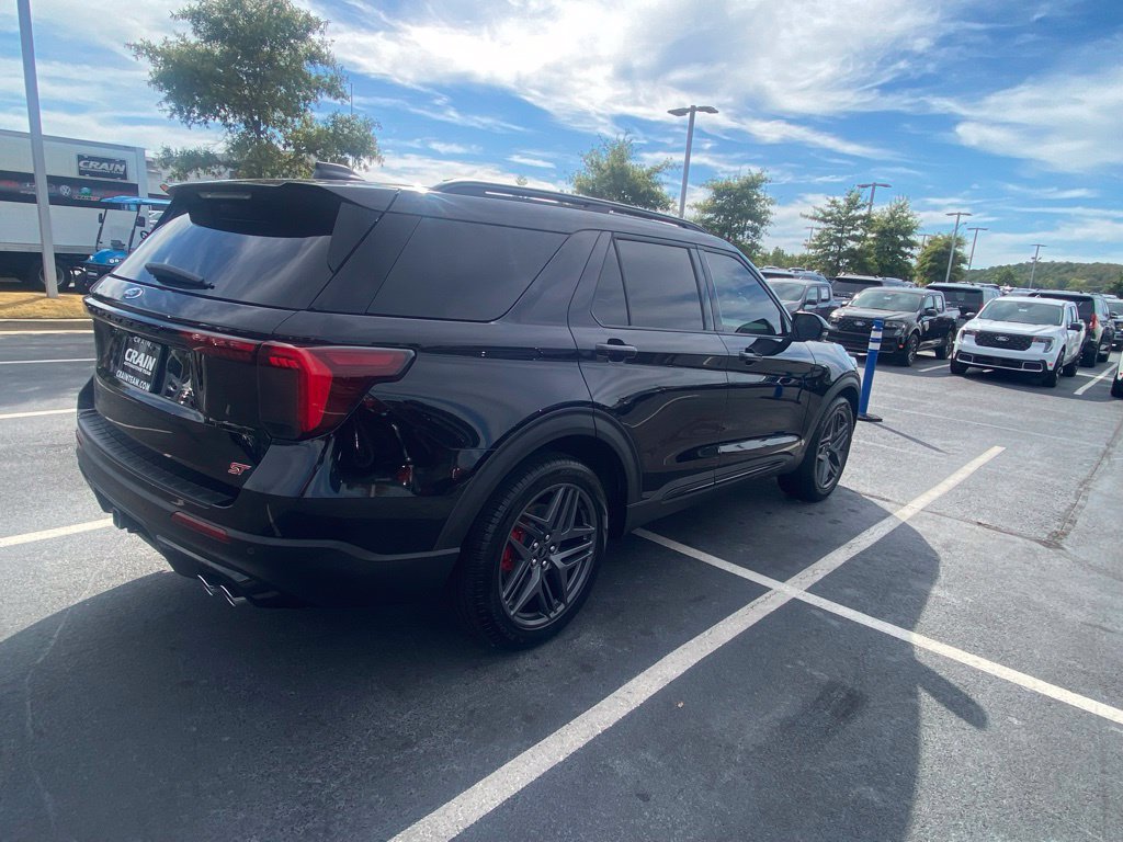 Certified 2025 Ford Explorer ST w/ Sun And Sound Package AWD/4WD image 7