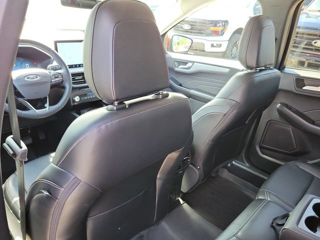 Certified 2025 Ford Escape Platinum AWD/4WD image 24