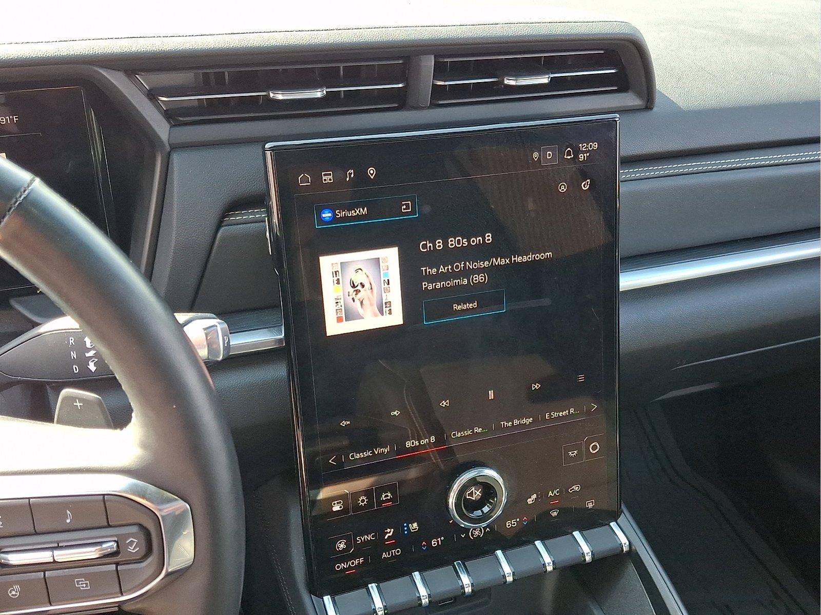 Used 2025 GMC Terrain Elevation w/ Elevation Premium Package AWD/4WD image 17