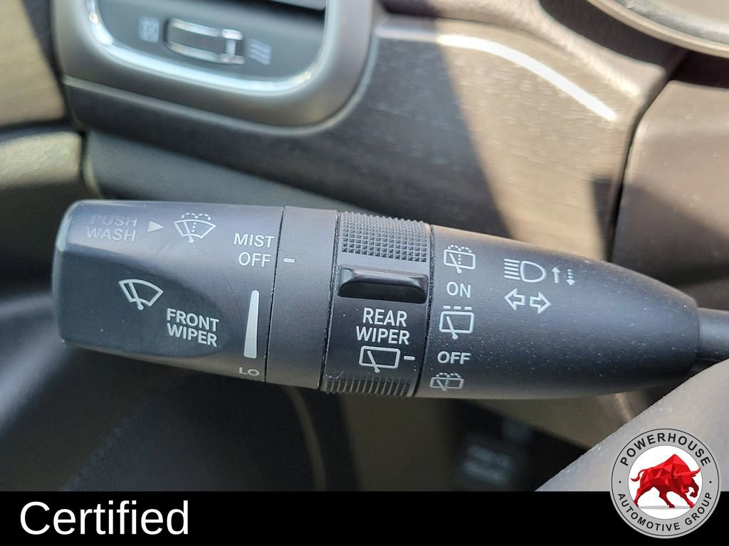 Used 2018 Jeep Grand Cherokee Laredo RWD image 30