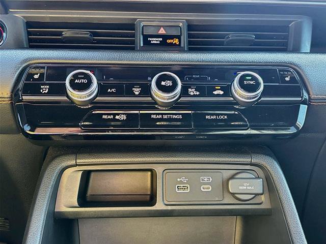 Used 2025 Honda Pilot TrailSport image 16