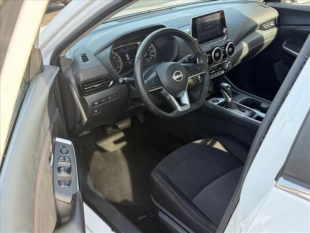 Used 2025 Nissan Sentra SR FWD image 10