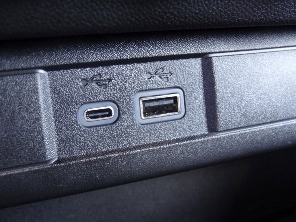 Used 2023 Chevrolet Colorado Trail Boss w/ Technology Package image 15