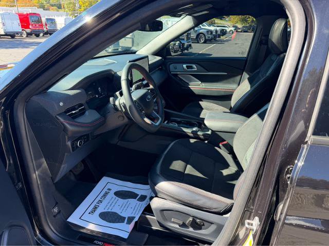 Certified 2025 Ford Explorer ST AWD/4WD image 9
