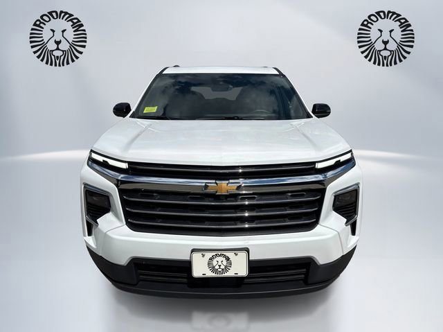 Used 2025 Chevrolet Traverse LT image 8