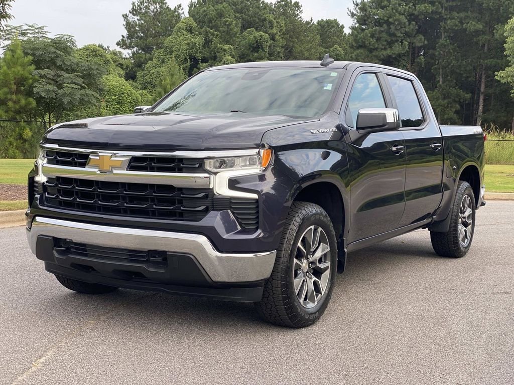 Used 2023 Chevrolet Silverado 1500 LT AWD/4WD image 10