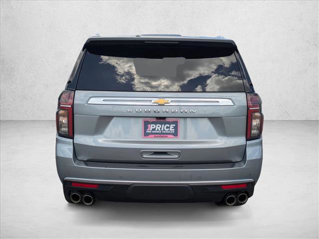 Used 2024 Chevrolet Suburban High Country image 4
