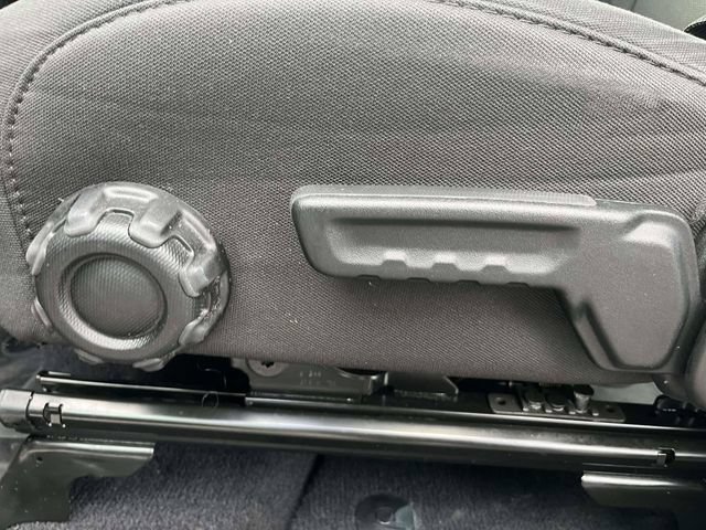 Used 2023 Jeep Gladiator Sport AWD/4WD image 18