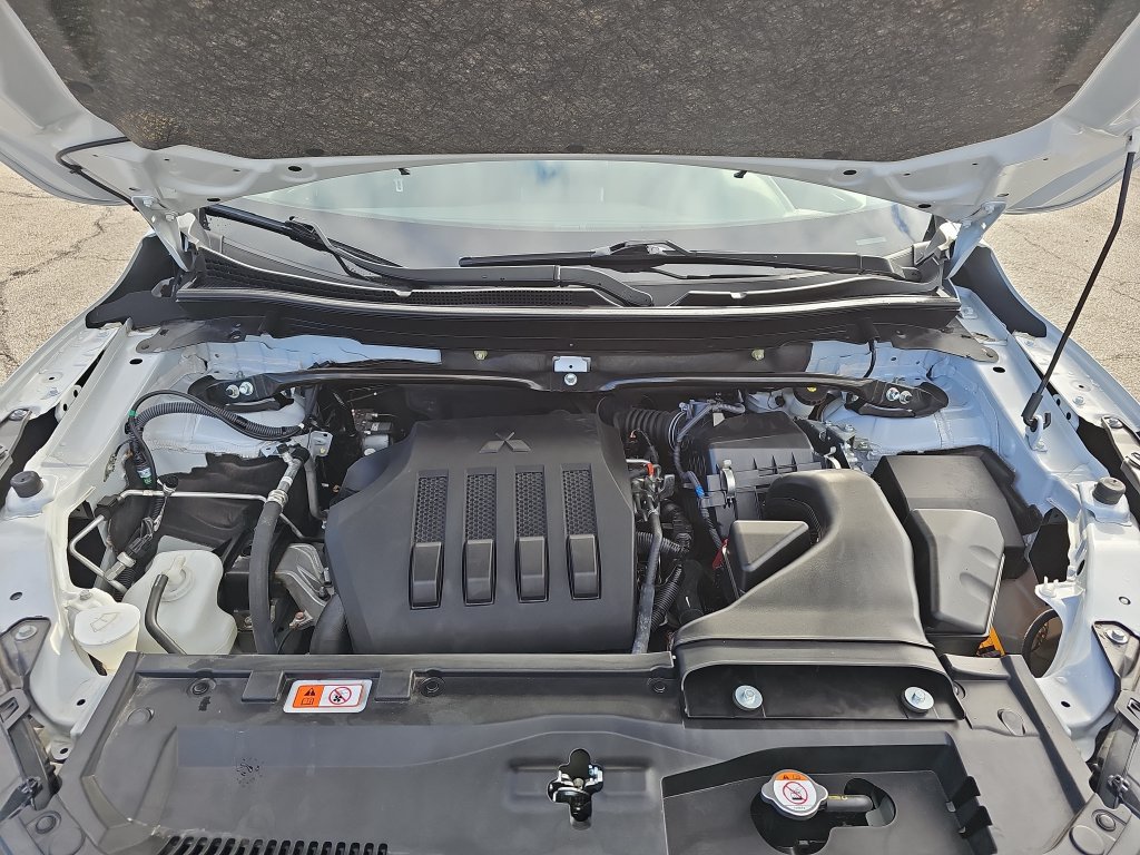 Used 2025 Mitsubishi Eclipse Cross AWD image 30