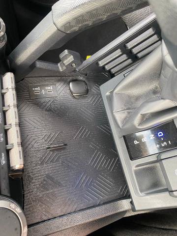 Used 2025 Toyota 4Runner SR5 AWD/4WD image 22