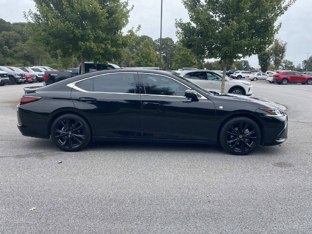 Used 2023 Lexus ES 350 F Sport w/ Accessory Package (Z2) FWD image 2