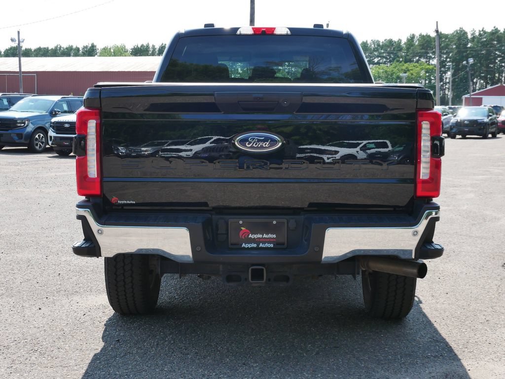 Certified 2025 Ford F350 XLT w/ 360-Degree Camera Package AWD/4WD image 4