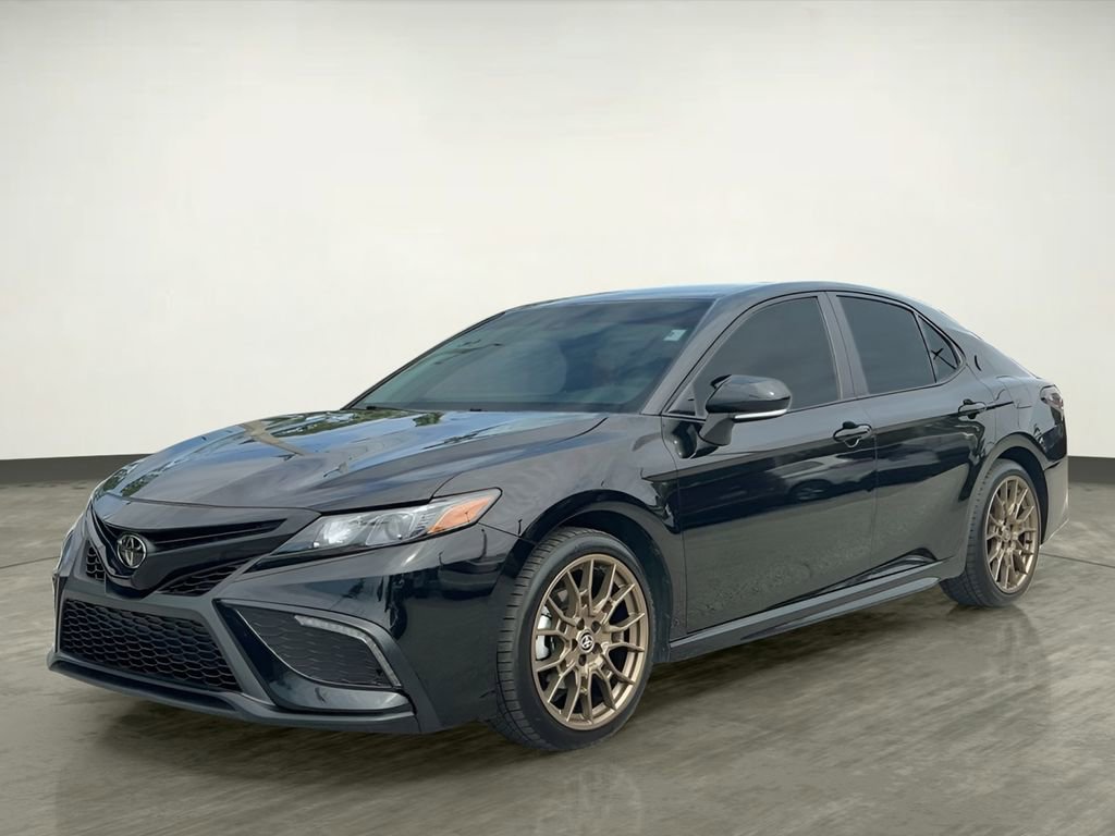 Used 2024 Toyota Camry SE w/ Convenience Package FWD image 1