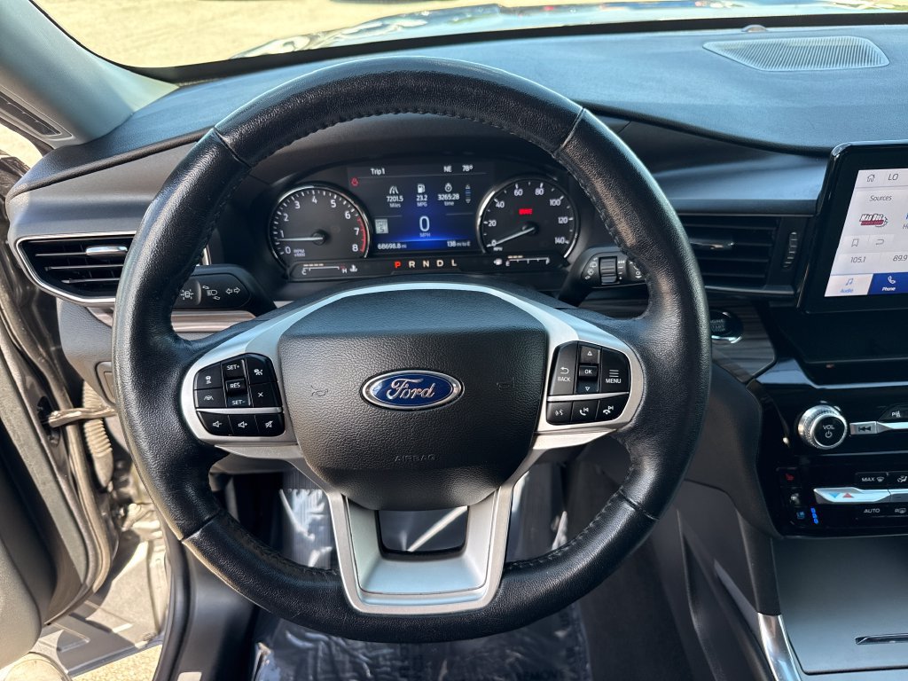 Certified 2022 Ford Explorer Limited w/ Equipment Group 301A RWD image 15