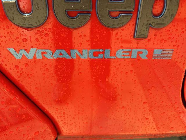 Used 2025 Jeep Wrangler Unlimited Sahara w/ Safety Group AWD/4WD image 29