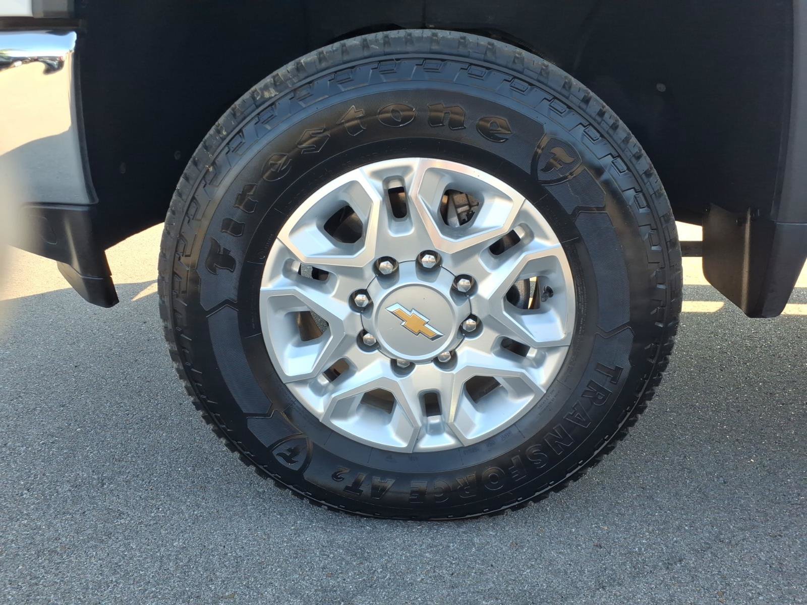Used 2021 Chevrolet Silverado 2500 LTZ w/ LTZ Premium Package AWD/4WD image 9