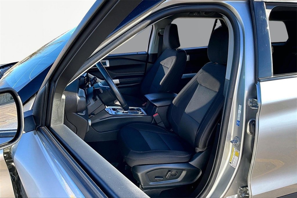 Certified 2022 Ford Explorer XLT image 25