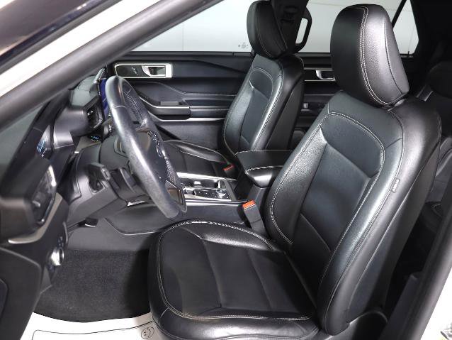 Certified 2020 Ford Explorer XLT w/ Equipment Group 202A image 7