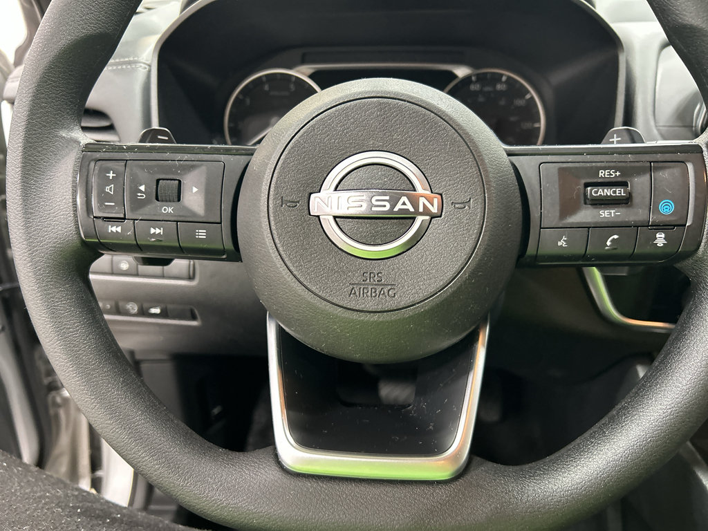 Used 2024 Nissan Rogue SV FWD image 13