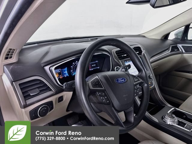 Certified 2019 Ford Fusion SE FWD image 10