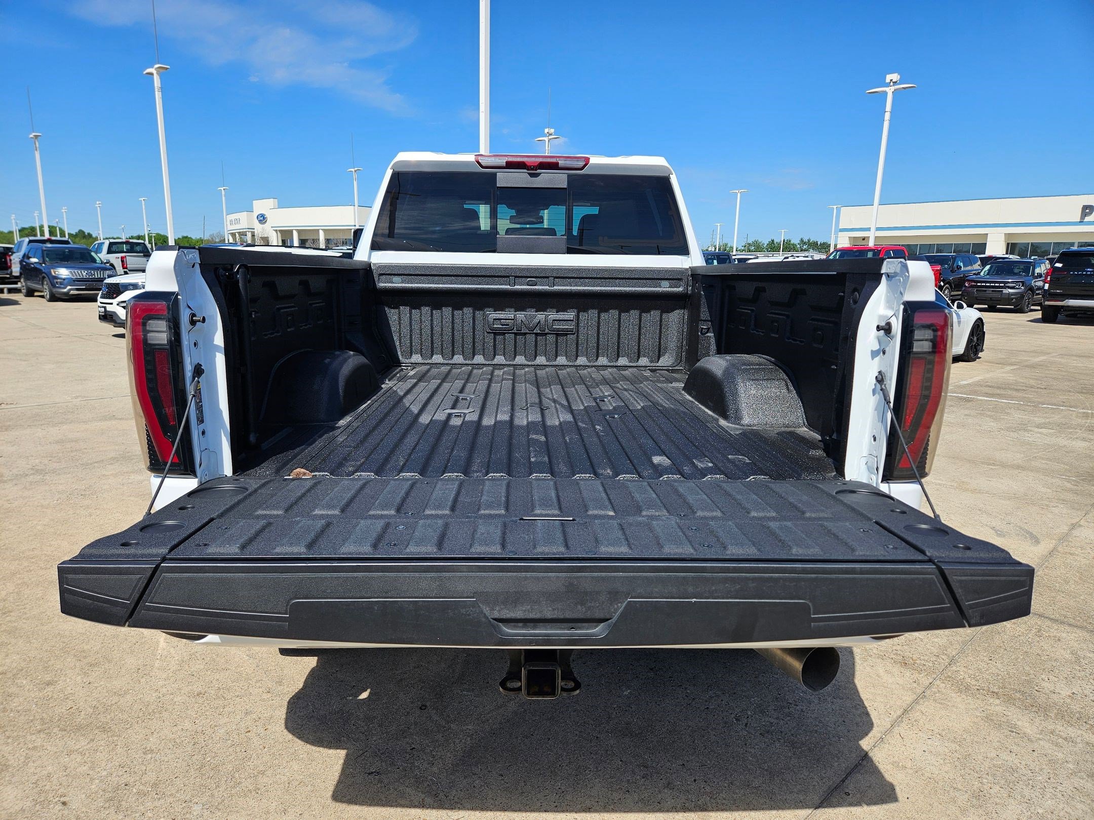 Used 2025 GMC Sierra 2500 AT4 AWD/4WD image 32