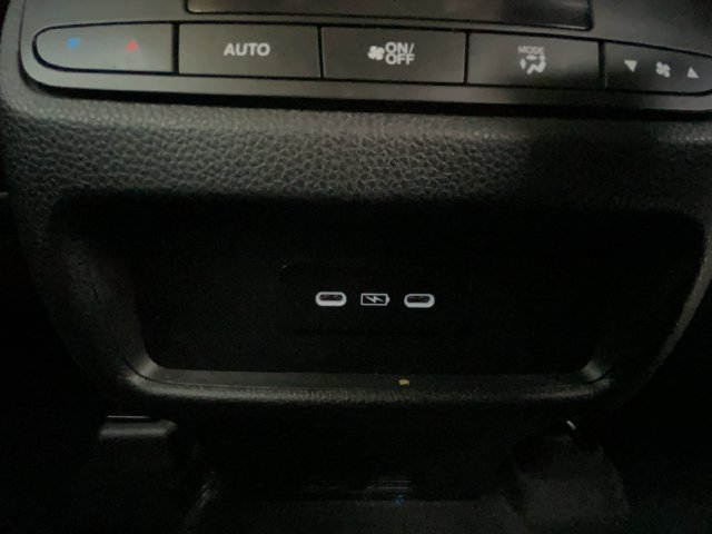 Used 2025 Honda Pilot EX-L image 32