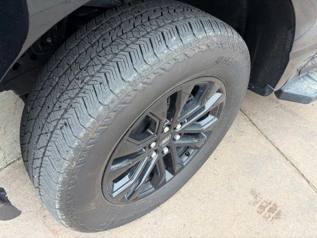 Certified 2024 Ford F150 Lariat w/ FX4 Off-Road Package image 10