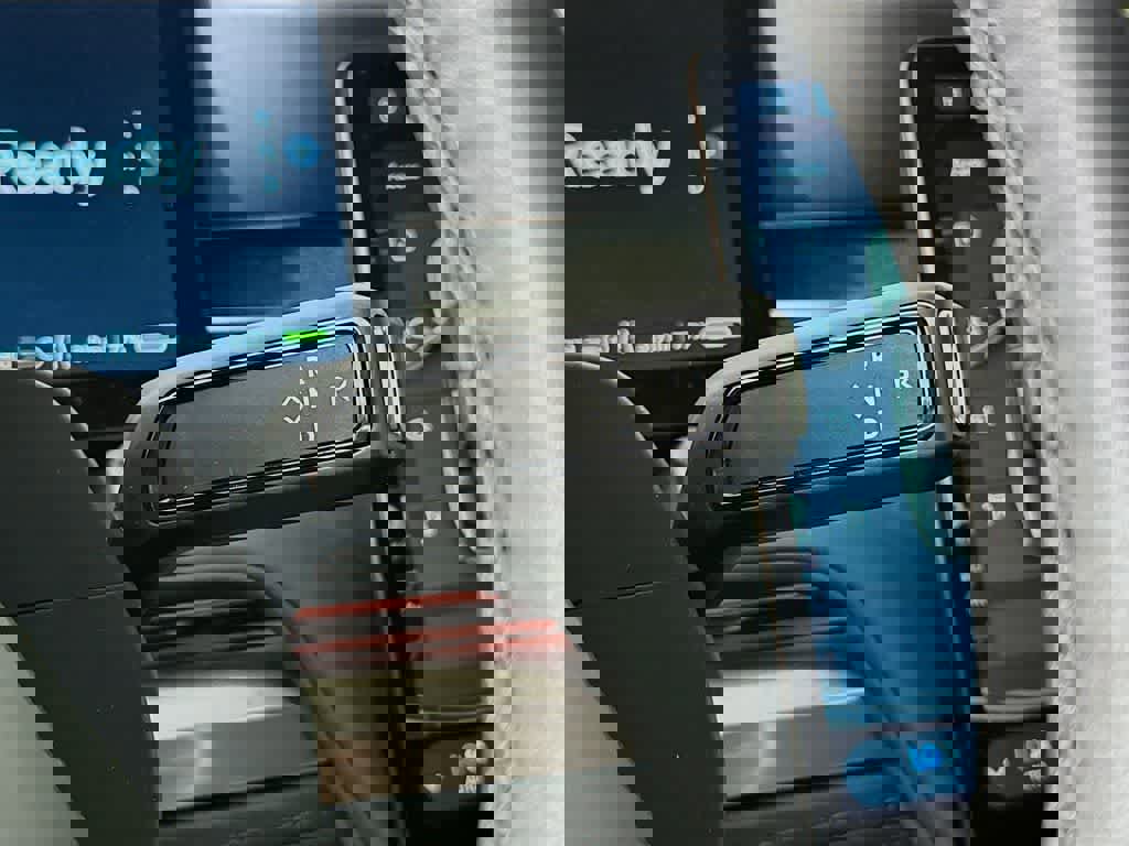 Used 2025 Rivian R1S Adventure AWD/4WD image 21