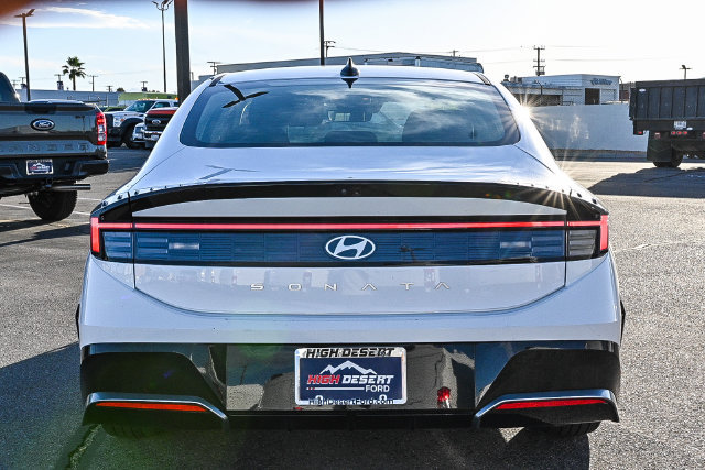 Used 2025 Hyundai Sonata SEL FWD image 5
