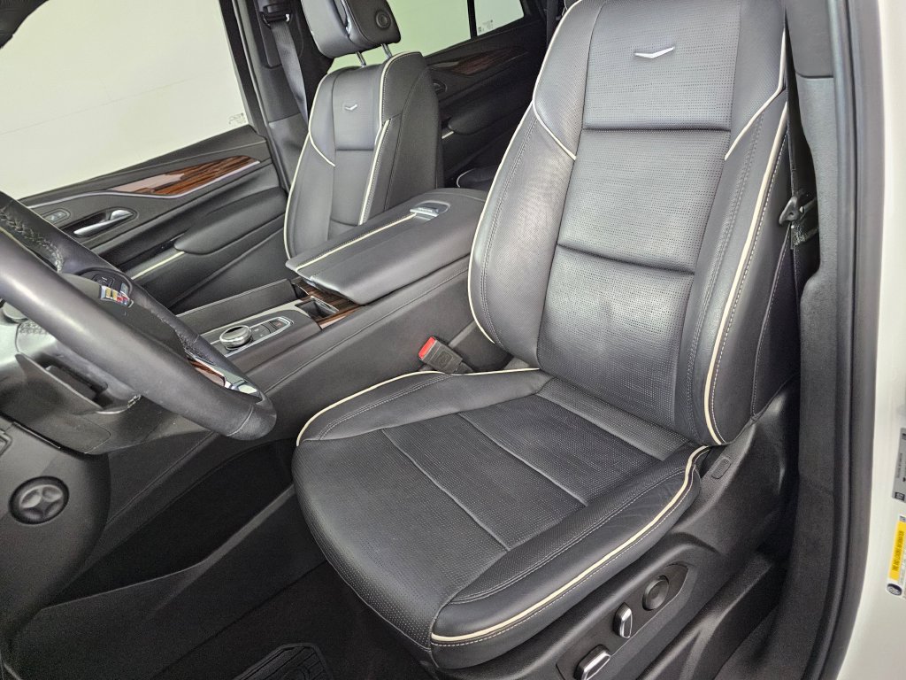 Used 2023 Cadillac Escalade Premium Luxury w/ LPO, Radiant Package AWD/4WD image 24