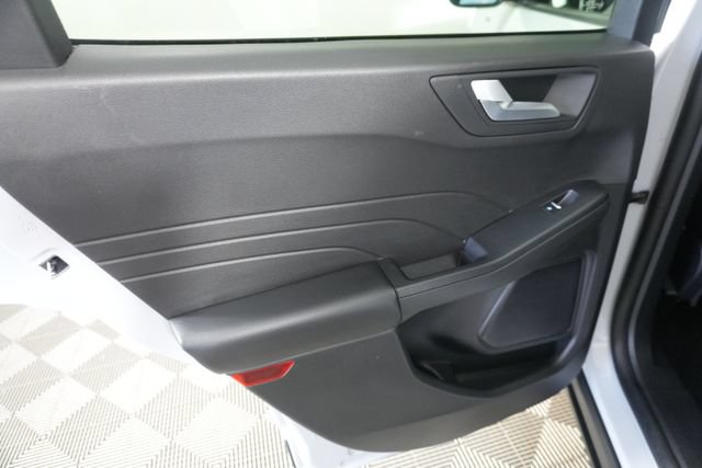 Certified 2025 Ford Escape ST-Line Select AWD/4WD image 32