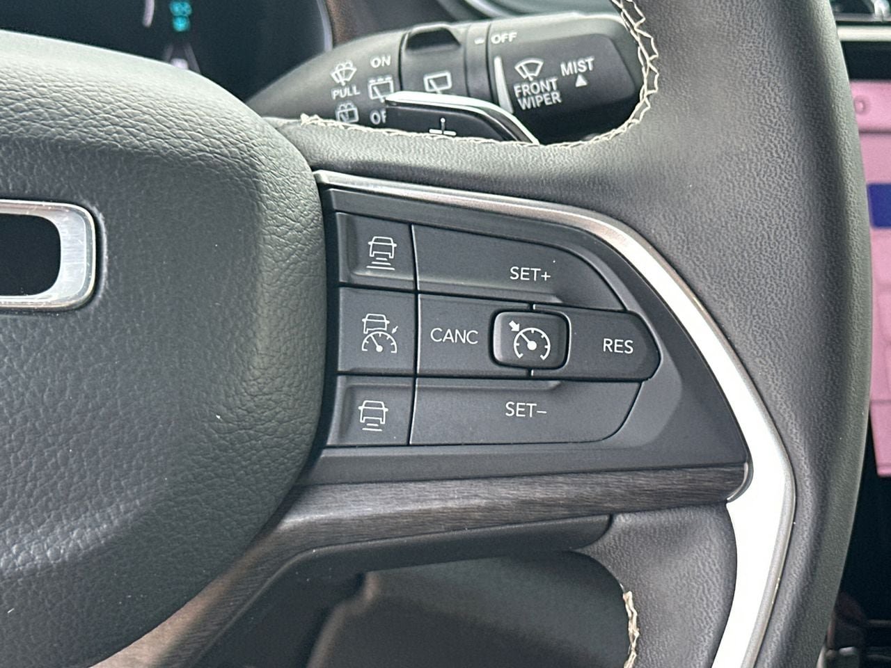 Used 2024 Jeep Grand Cherokee Limited 4xe AWD/4WD image 28