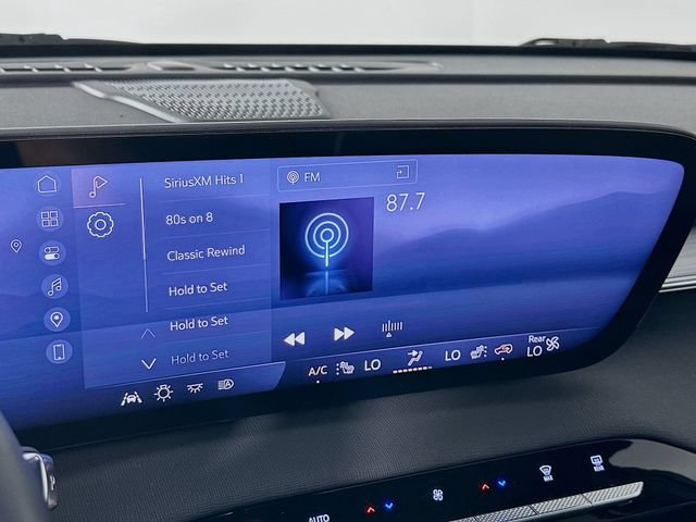 Used 2025 Buick Enclave Preferred FWD image 19