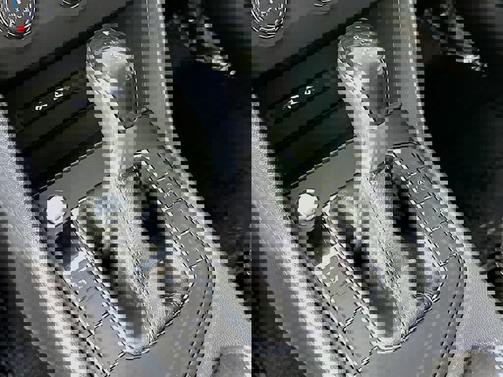 Used 2022 Volkswagen Taos SE w/ Panoramic Sunroof Package image 22